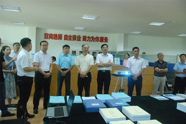 母校热点37.jpg