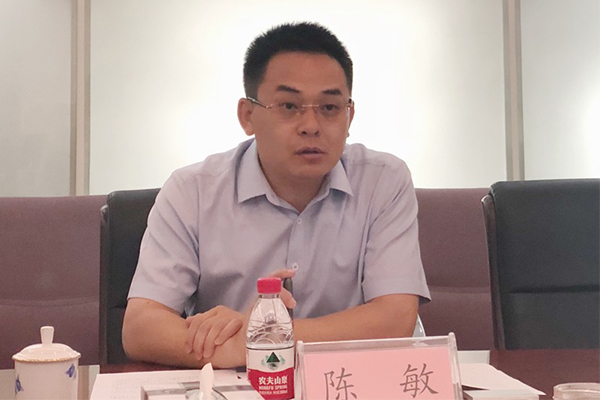 母校热点42.jpg 母校热点42.jpg