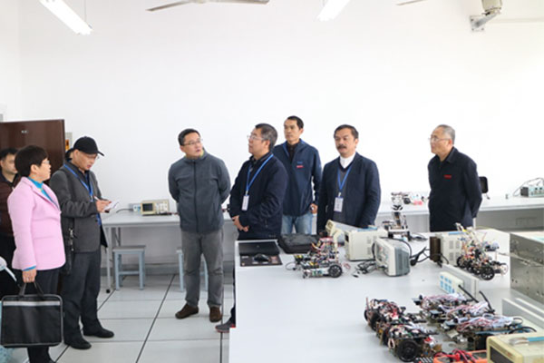 母校热点9.jpg 母校热点9.jpg