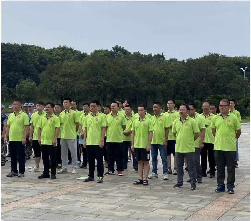 闻“汛”而动   花椒防汛救灾青年突击队出征鄱阳