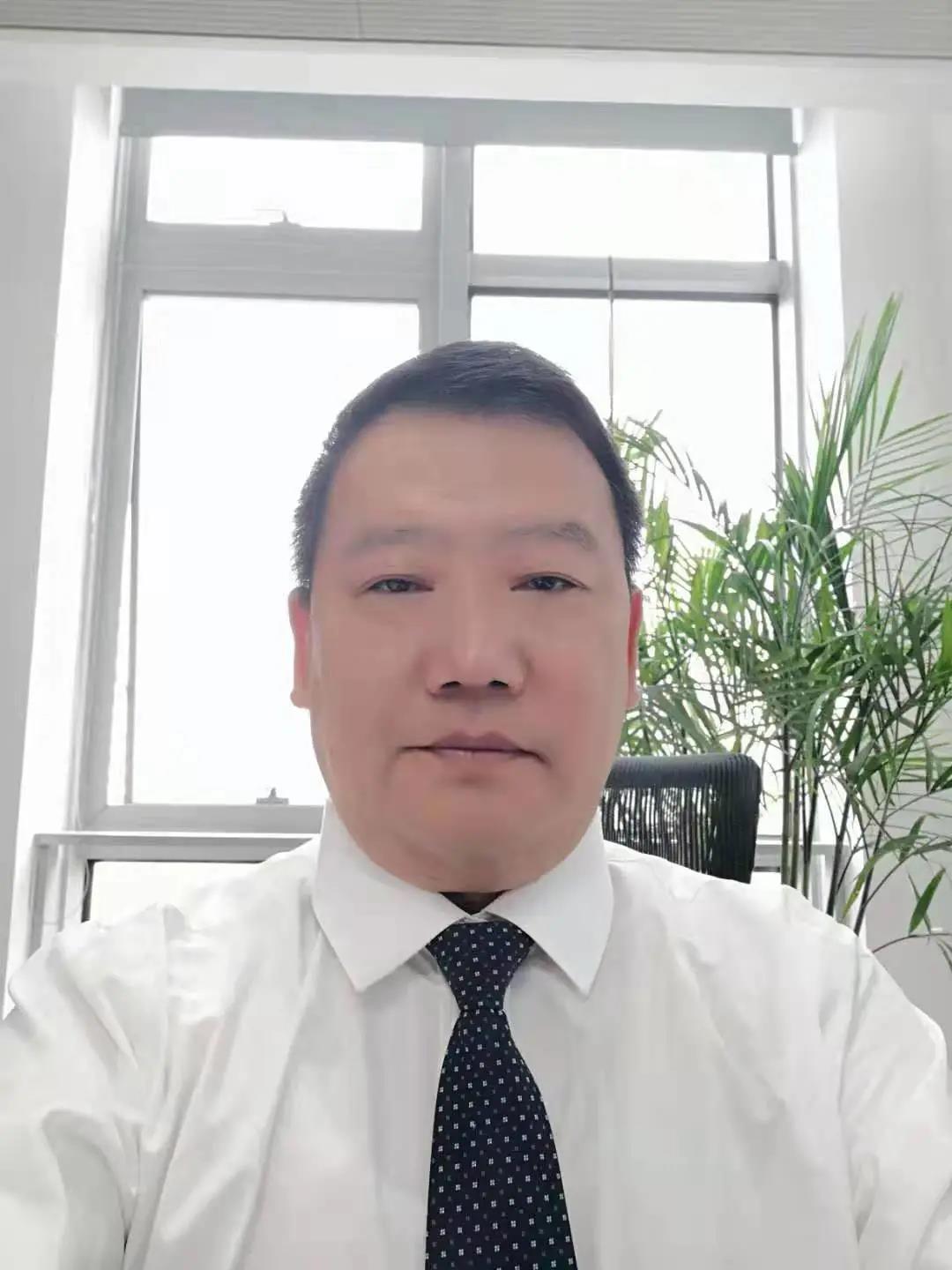 校友风采?|1985级财务会计专业校友刘浪