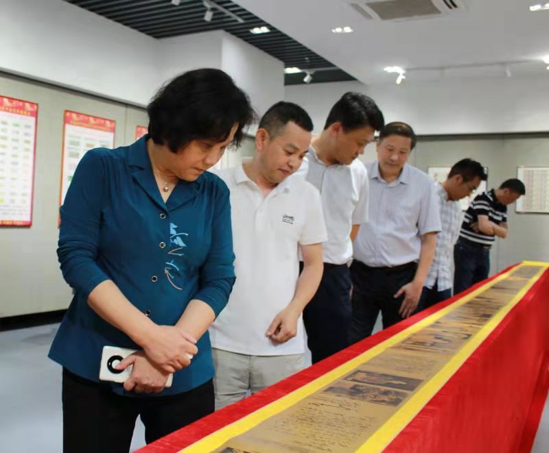 “中国共产党红色金融货币主题展览”首站走进我校