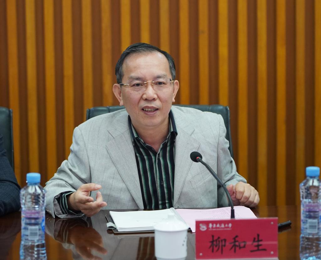 中国建设银行江西省分行党委书记、行长王德刚一行来校走访交流