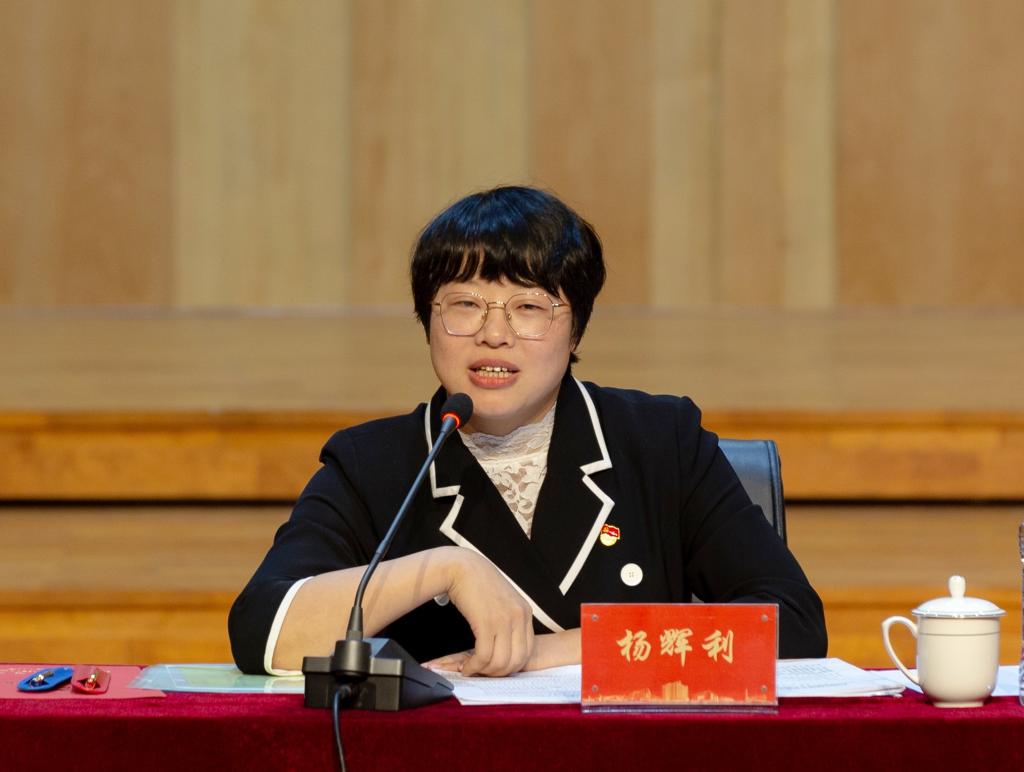 党的二十大代表杨辉利与我校学生面对面：宣讲党的二十大精神