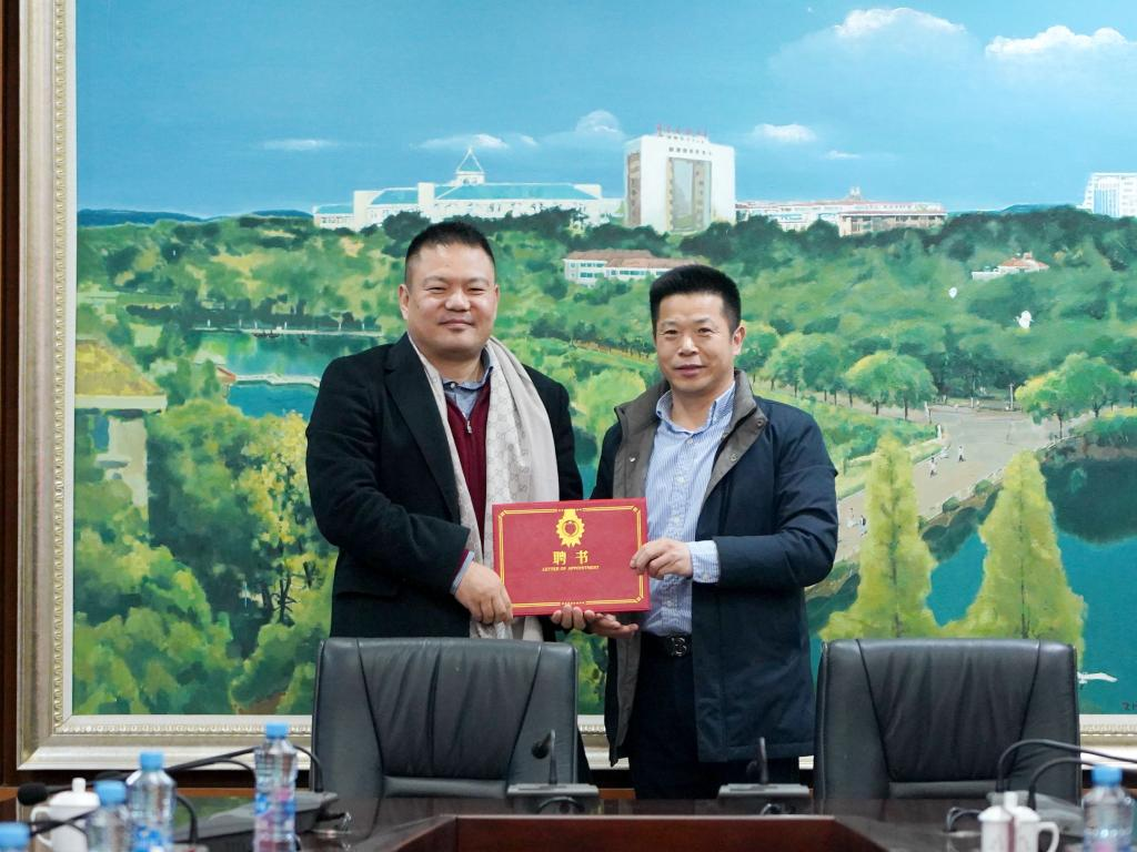 上海建工二建集团有限公司一行来校走访交流